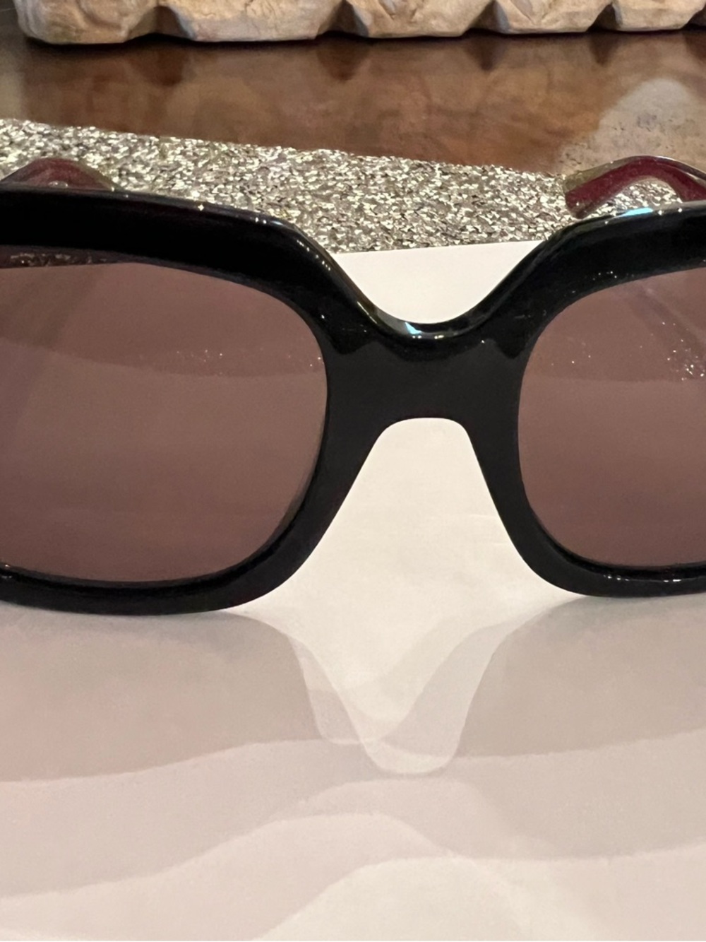 Gucci Women's Black Rectangular Oversized Sunglasses - Picture 7 of 8